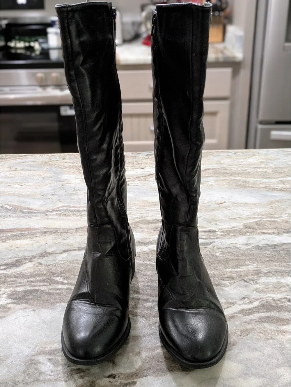 Black Knee‑High Boots Size 9 – Velvet Noir